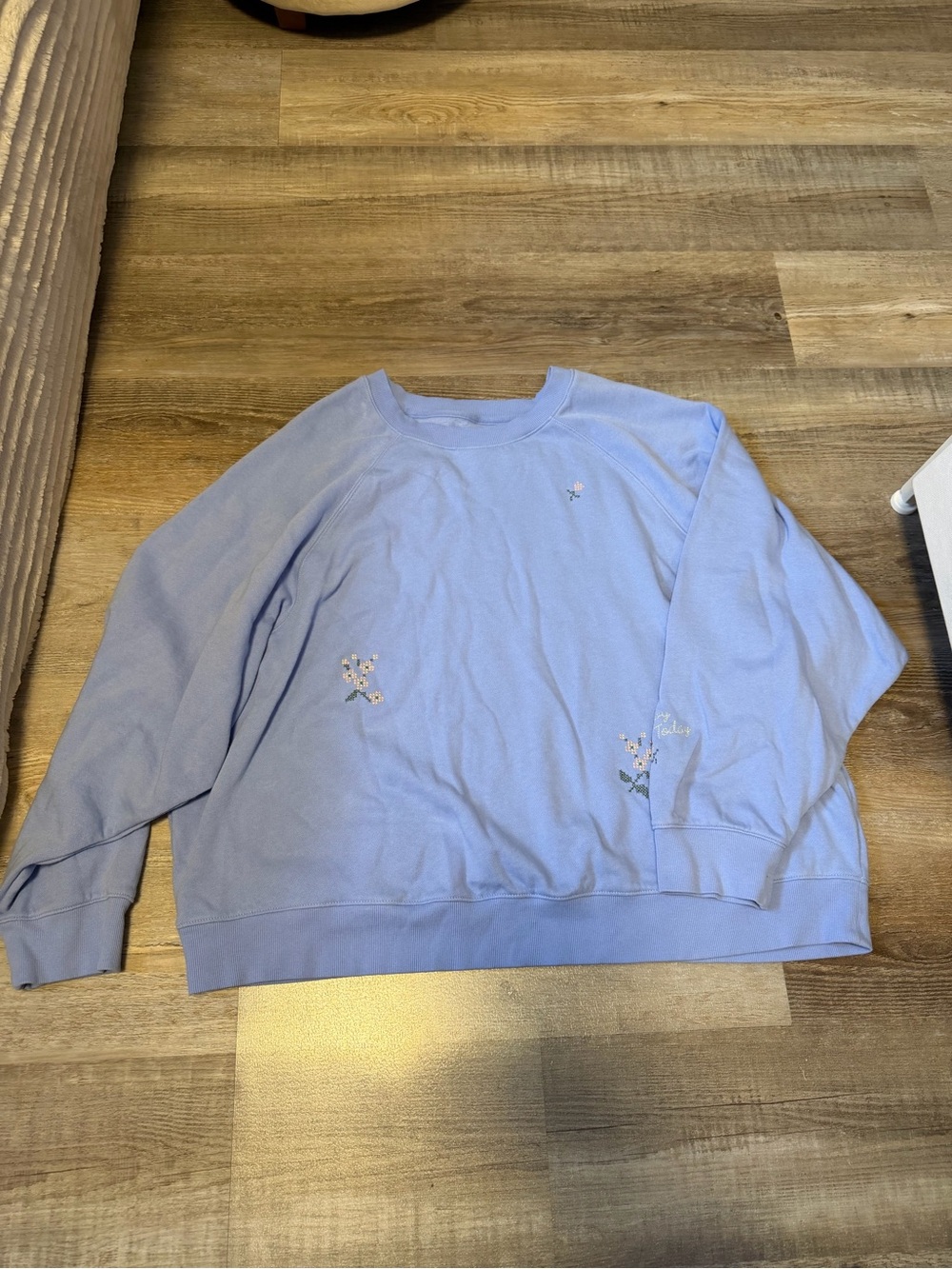 Old Navy Embroidered Crewneck